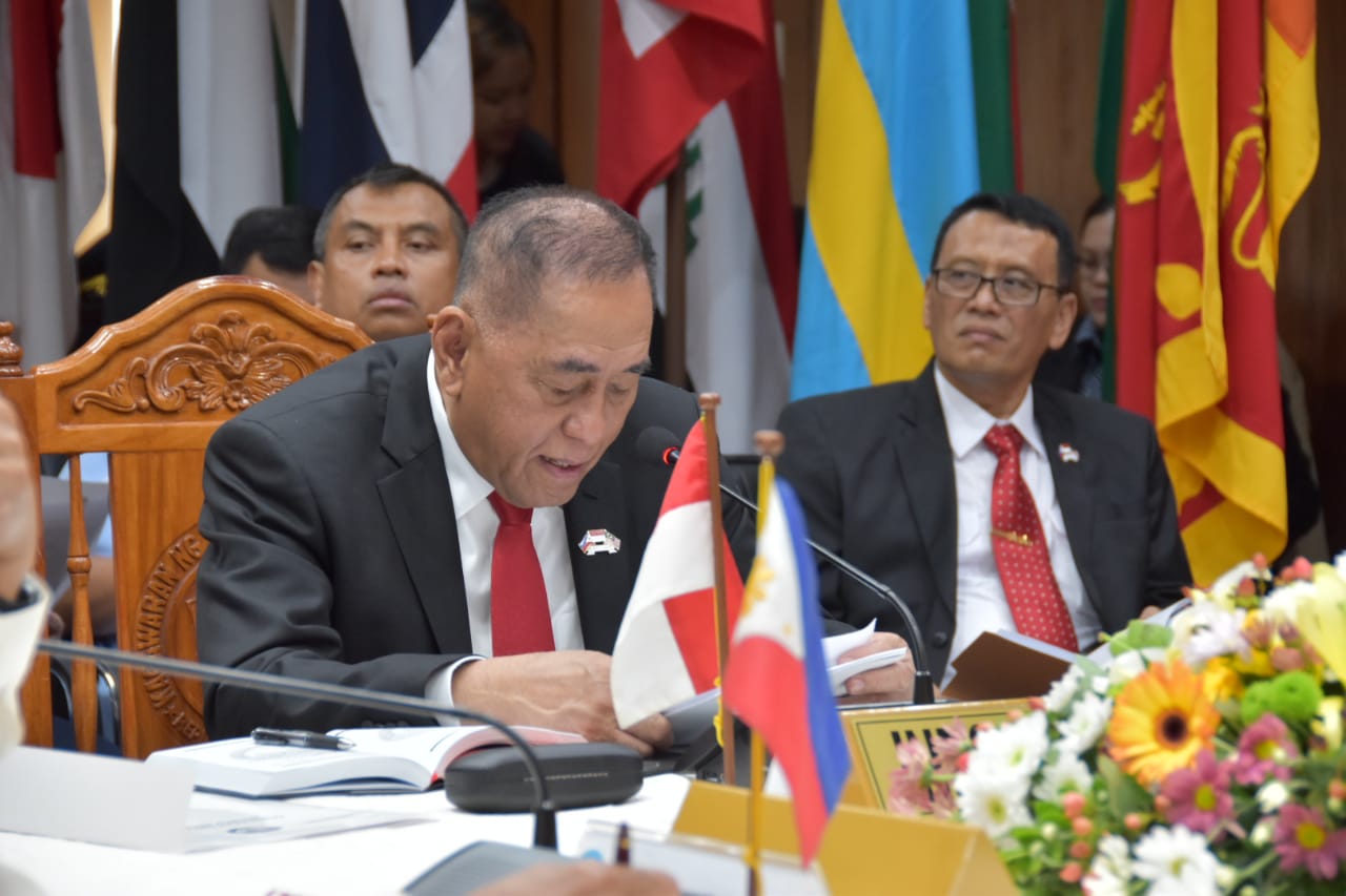 menteri-pertahanan-ryamizard-ryacudu_20180914_161706.jpg