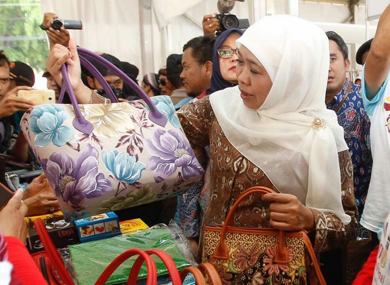 menteri-sosial-khofifah-indar-parawansa-mengungkap_20170423_123145.jpg
