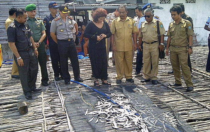 menteri-susi-di-belitung_2_20151019_104154.jpg