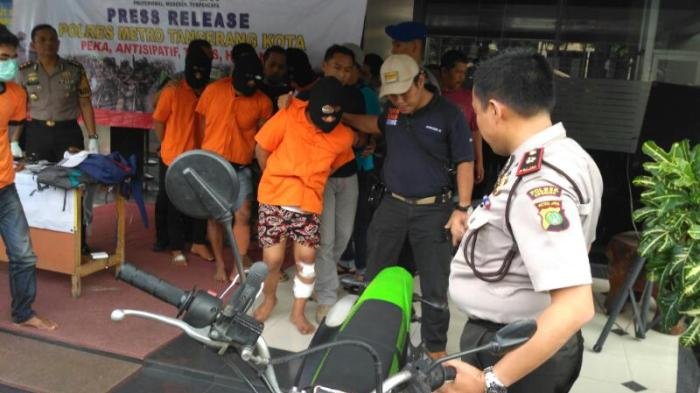 Bawa Jimat Kebal Begal Ini Merintih Kesakitan Setelah Kena Tembak Polisi