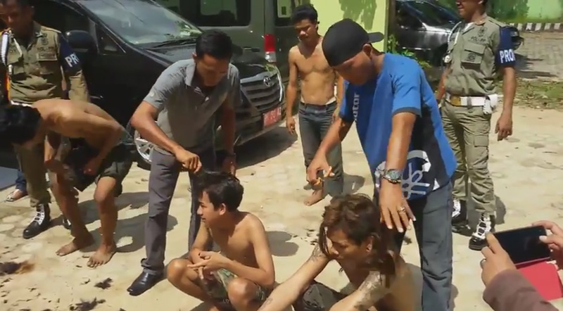 meresahkan-masyarakat-satpol-pp-kota-jambi-razia-puluhan-anak-punk_20150520_201455.jpg