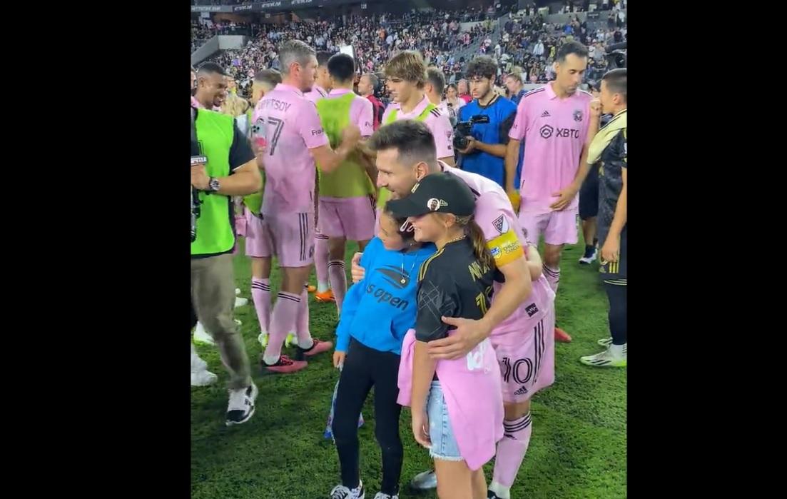 messi-foto-bareng-putri-chiellini-usai-laga.jpg