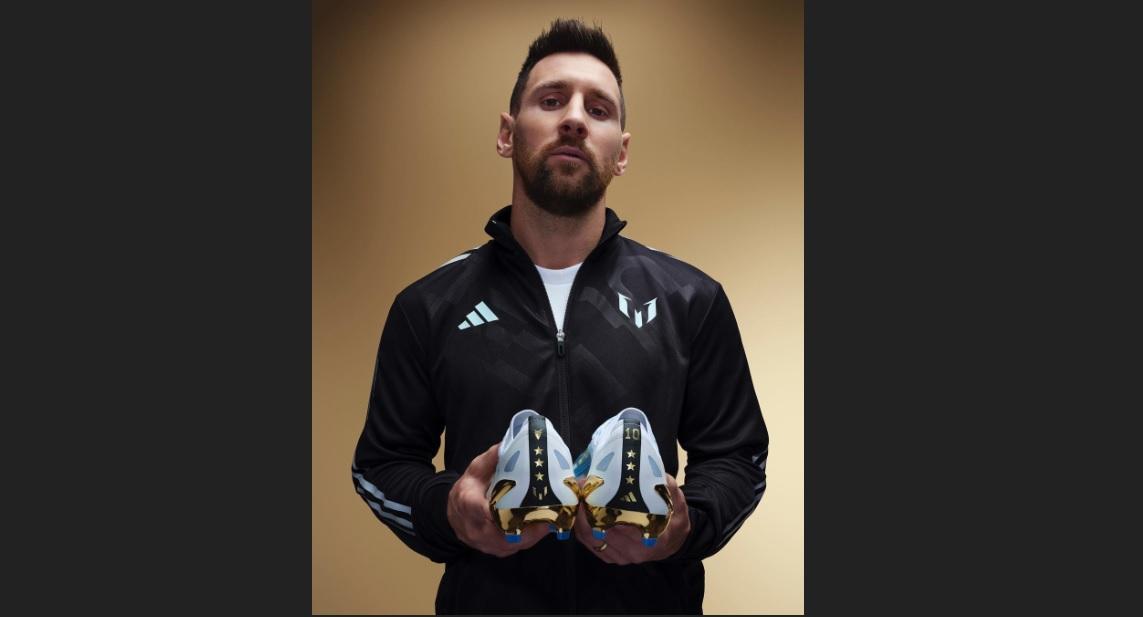messi-pakai-sepatu-bintang-3.jpg