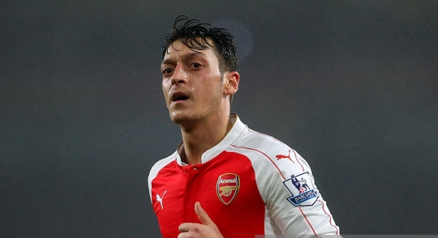 mesut-oezil-keringetaannn_20160107_215828.jpg