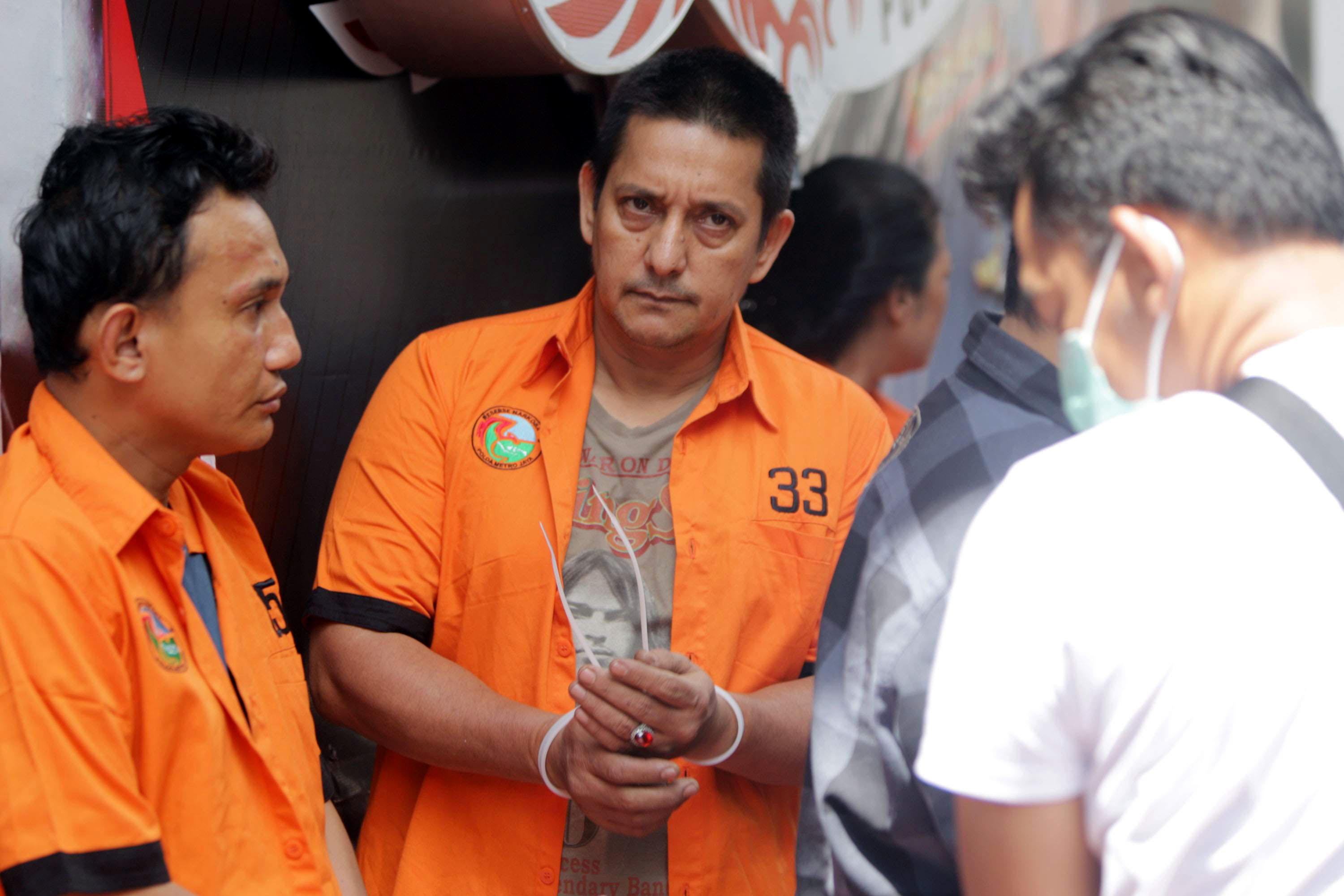 miliki-sabu-ibra-azhari-kembali-ditangkap-polisi_20191223_151803.jpg