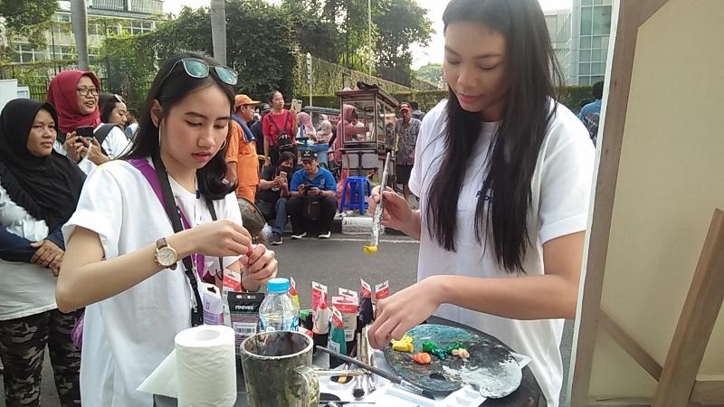 miss-indonesia-2018-alya-nurshabrina-pada-acara-peringatan-hari-a.jpg