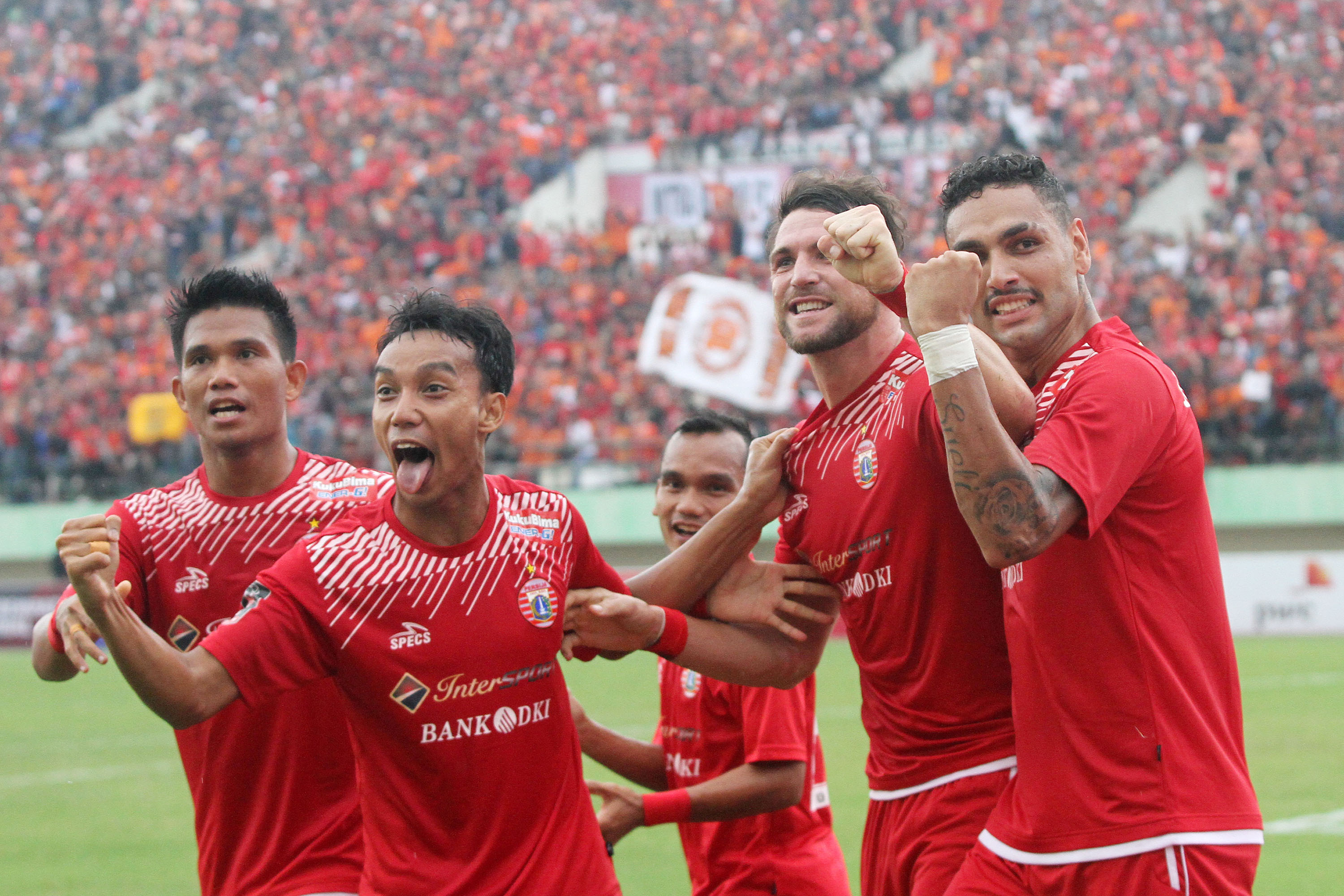 mitra-kukar-vs-persija-jakarta_20180204_195717.jpg