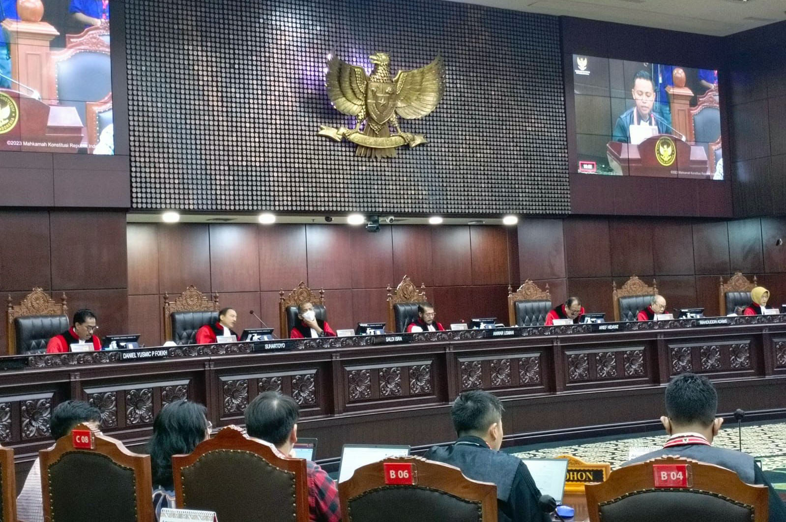 mk-diminta-tegas-menolak-gugatan-psi-terkait-batas-usia-capres-c_20230831_090730.jpg