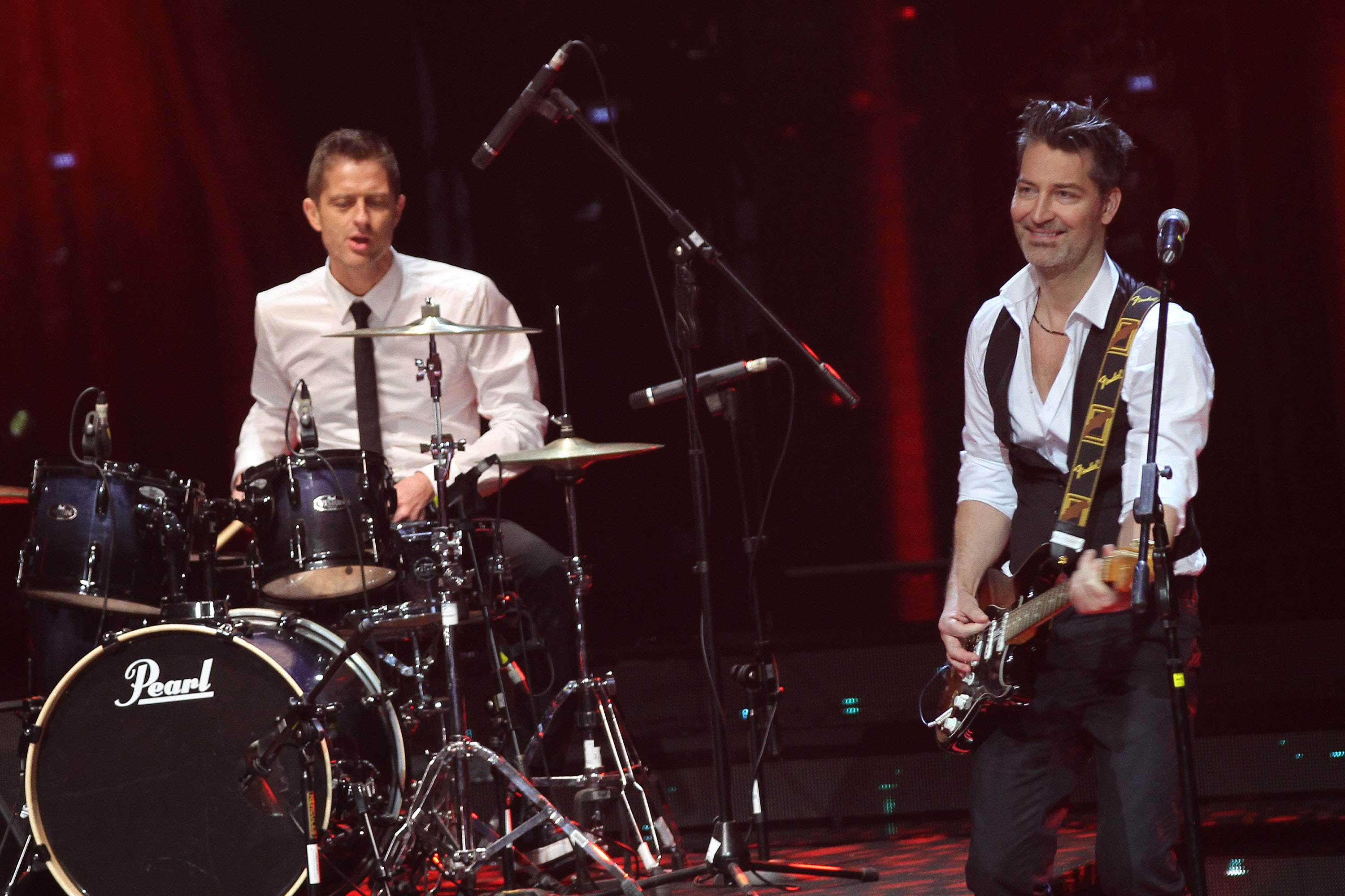 mltr-meriahkan-grand-final-rising-star-indonesia_20141220_192127.jpg