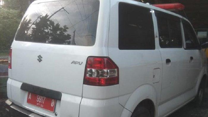 mobil-ambulans-dinas-yang-dibawa-oknum-kades-selingkuh.jpg