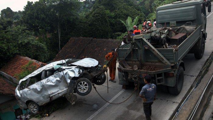 mobil-avanza-curi-kambing.jpg