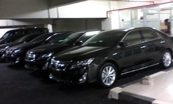 mobil-dinas-baru-pimpinan-dprd-dki-jakarta_20141222_122154.jpg
