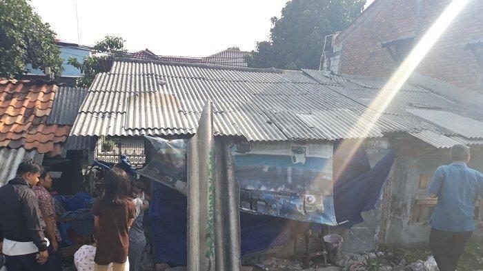 mobil-tabrak-rumah-di-cengkareng.jpg