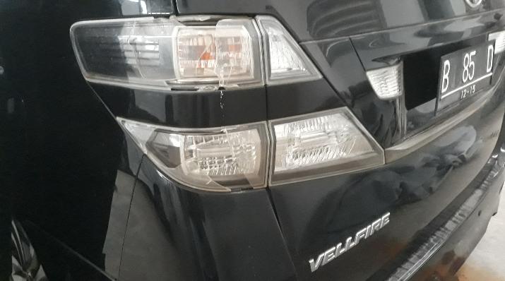 mobil-terpidana-kasus-korupsi-wisma-atlet-dan-pencucian-uang-muhammad-nazaruddin_20180222_185722.jpg