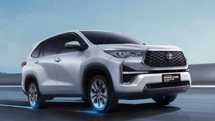 mobil-toyota-kijang-innova-zenix-65756.jpg
