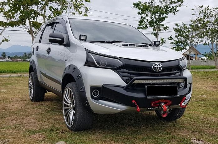 modifikasi-toyota-avanza-dengan-gaya-kekar_20180906_131021.jpg