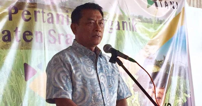 moeldoko-kerja-rangkul-pemkab-sragen-sejaterahkan-petani_20170524_144518.jpg