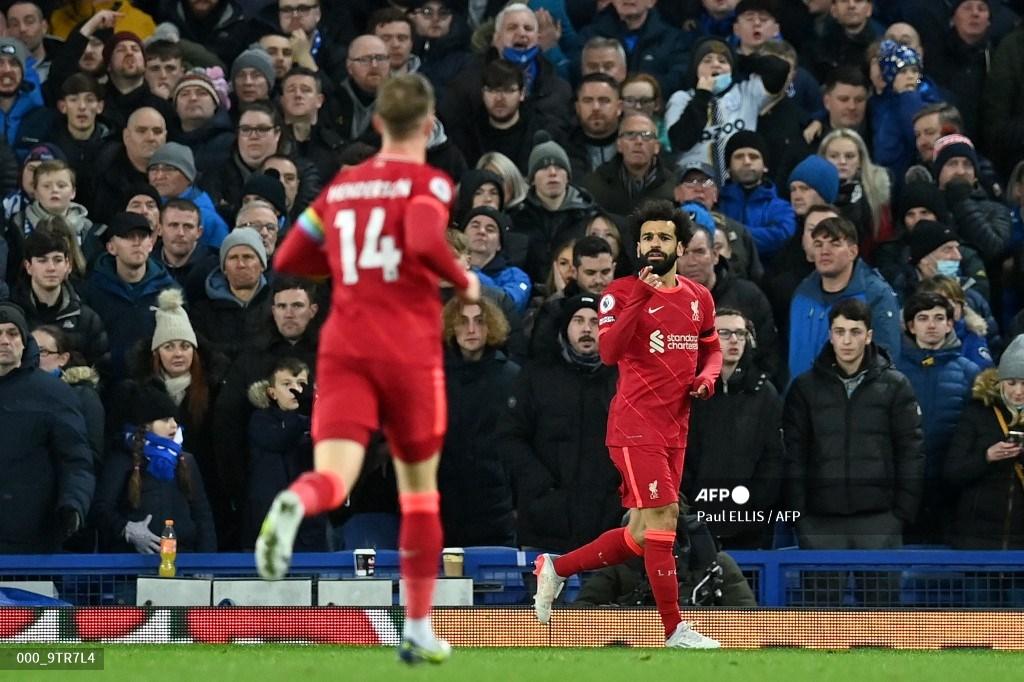 mohamed-salah-kanan-merayakan-gol-kedua.jpg