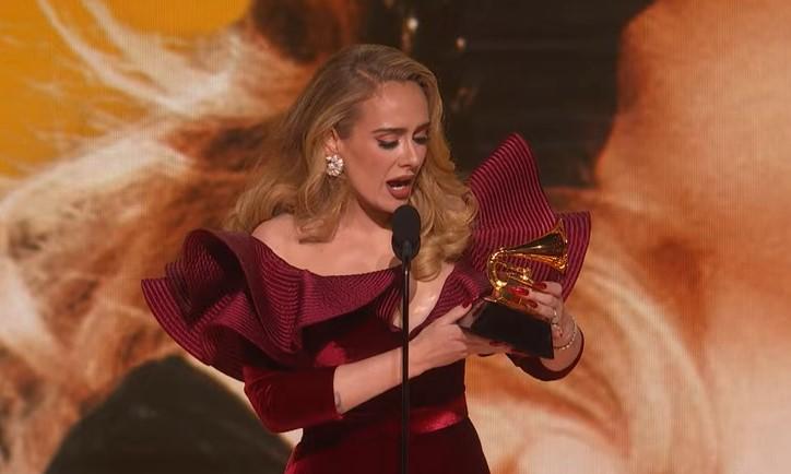 momen-adele-saat-menangkan-penghargaan-grammy-awards-2023.jpg
