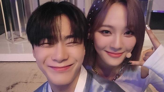 moonbin-astro-kiri-dan-moon-sua-billlie-kanan.jpg