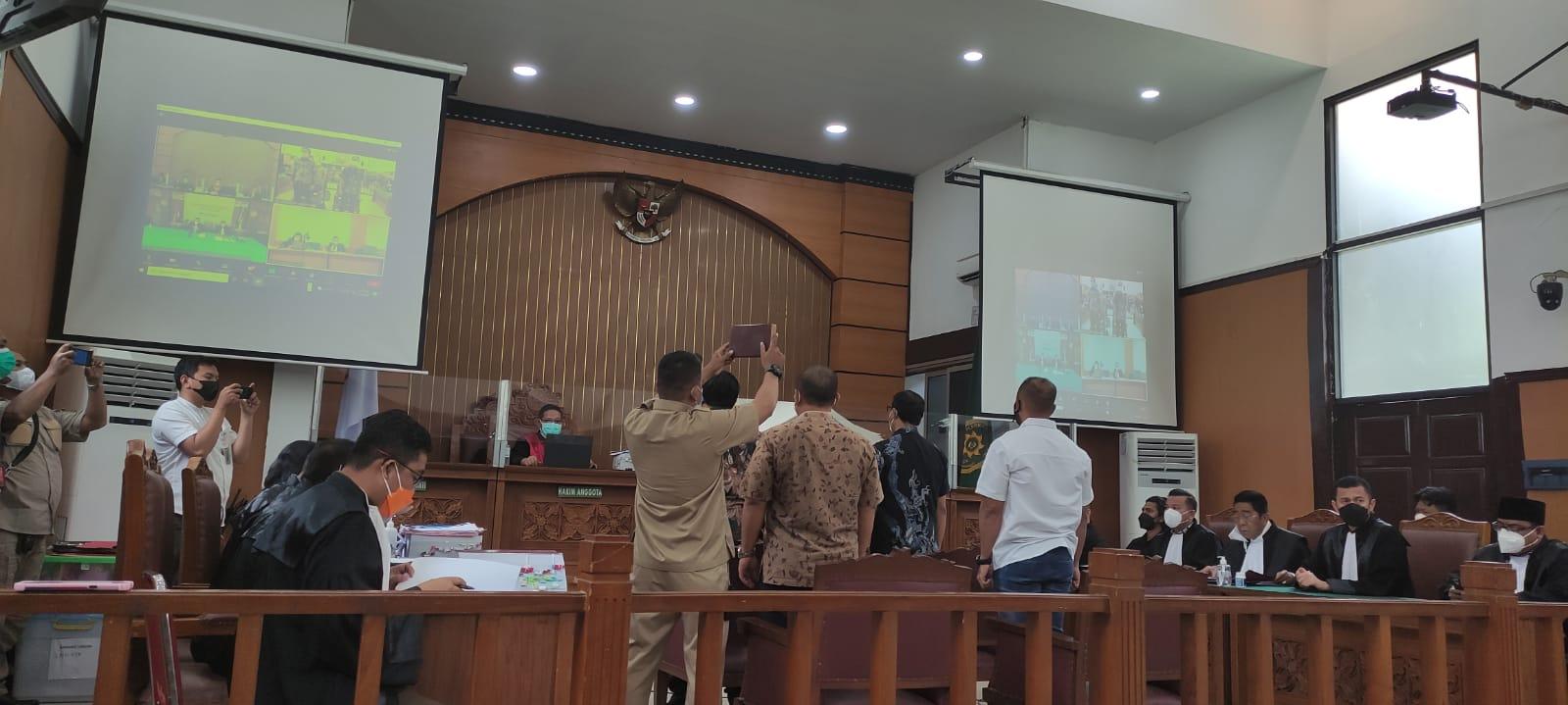 mpat-saksi-yang-dihadirkan-jaksa-penuntut-umvv.jpg