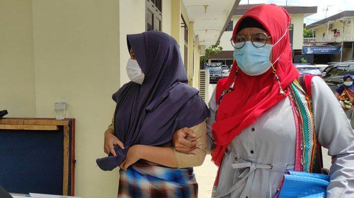 mu-19-korban-rudapaksa-yang-dilakukan-oleh-oknum-polisi-di-polsek-kutalimbaru.jpg