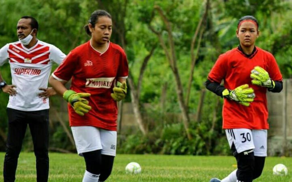 mukti-ali-raja-saat-menjadi-salah-satu-scouting-pplm-putri-kemenpora.jpg