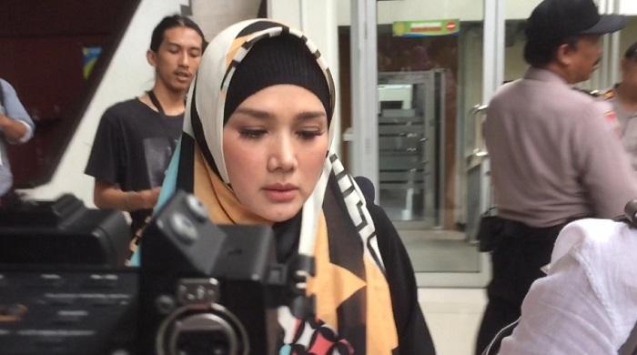 mulan-jameela-setelah-dengar-vonis-suami.jpg