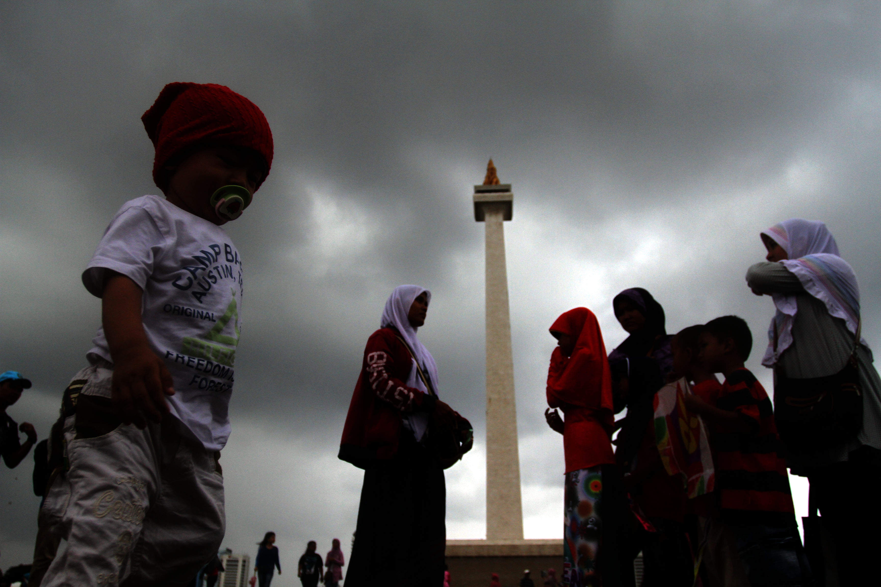 Prakiraan Cuaca DKI Jakarta Besok, 30 Oktober 2025: Jakut Berawan, Jaksel Hujan Petir