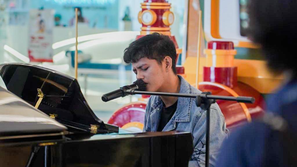 Stevan Pasaribu Sukses Bikin Penggemar Riuh Lewat Penampilan Spesialnya di Hari Valentine