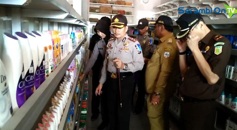 muspida-aceh-tenggara-sidak-makanan-kedaluwarsa_20160702_172848.jpg