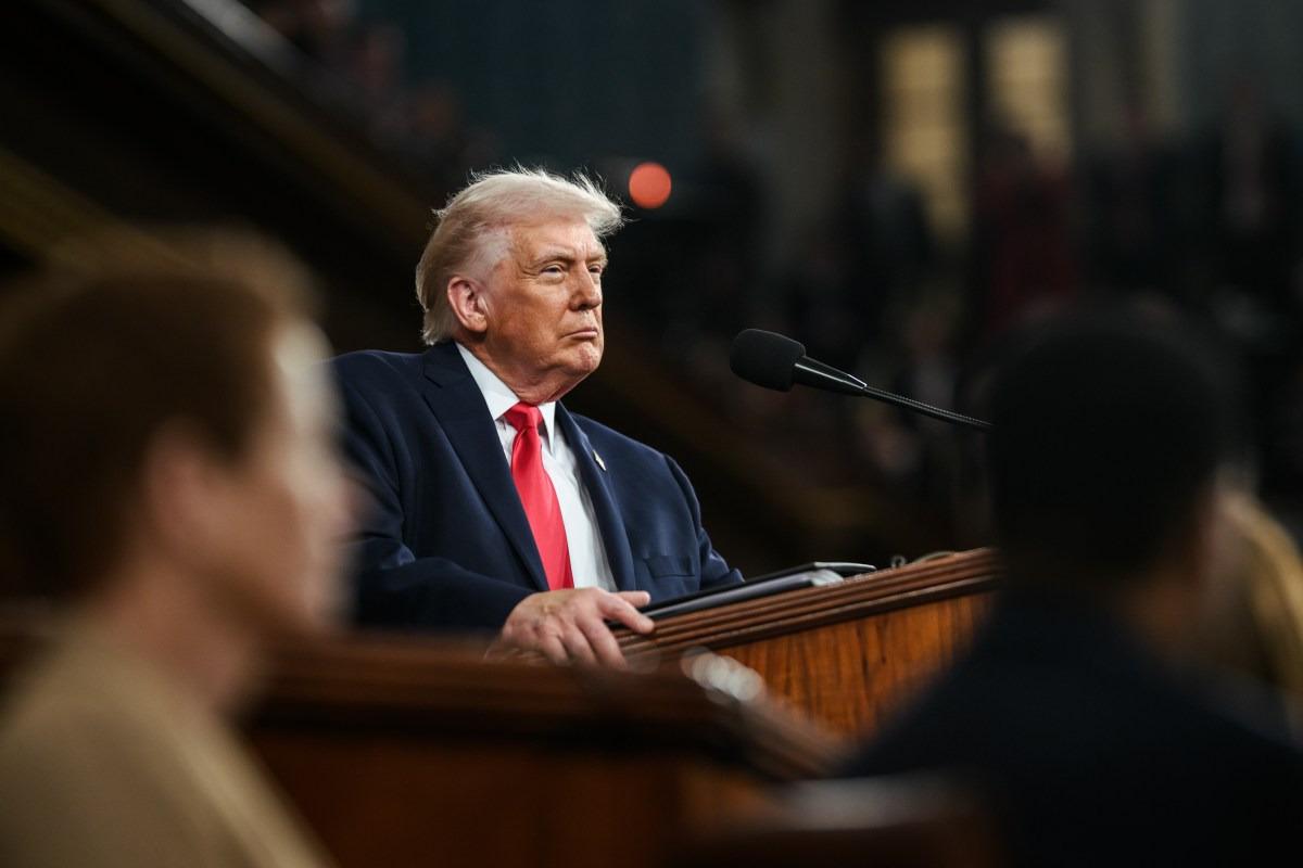 AS VS IRAN - Foto yang dirilis Gedung Putih, menampilkan Presiden AS Donald Trump dalam pidato kenegaraannya pada Selasa (24/2/2026) malam.