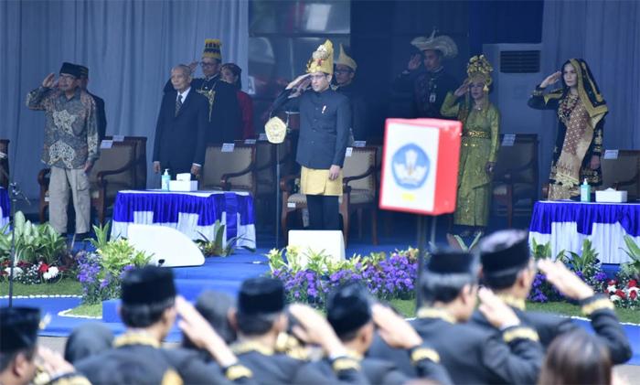 nadiem-makarim-upacara-hardiknas.jpg