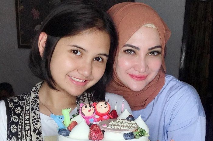 nadiva-maureen-putri-natalie-sarah-ketika-merayakan-ulang-tahun-ke-17_20181007_114501.jpg