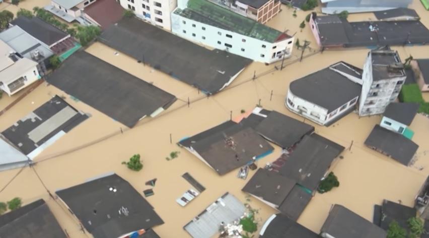 Jenazah Korban Banjir Hat Yai Disimpan di Dalam Kulkas Agar Tak Hanyut