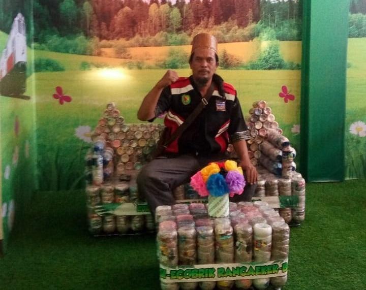 nana-mulyana-42-warga-kecamatan-rancaekek.jpg