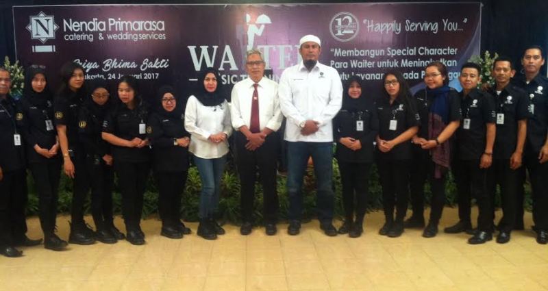 nendia-primarasa-gelar-waiter-basic-training_20170124_184122.jpg