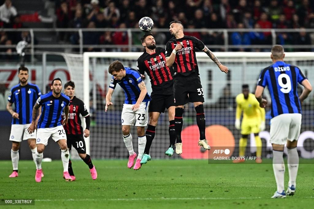 nicolo-barella-pemain-depan-ac-milan-prancis-olivier-giroud.jpg