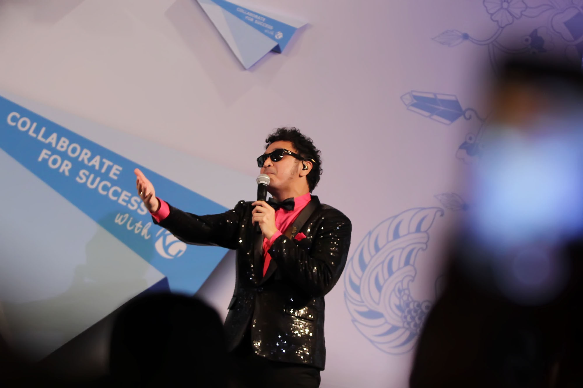 nidji-hibur-penerima-the-best-employees-kompas-grup_20150226_125929.jpg