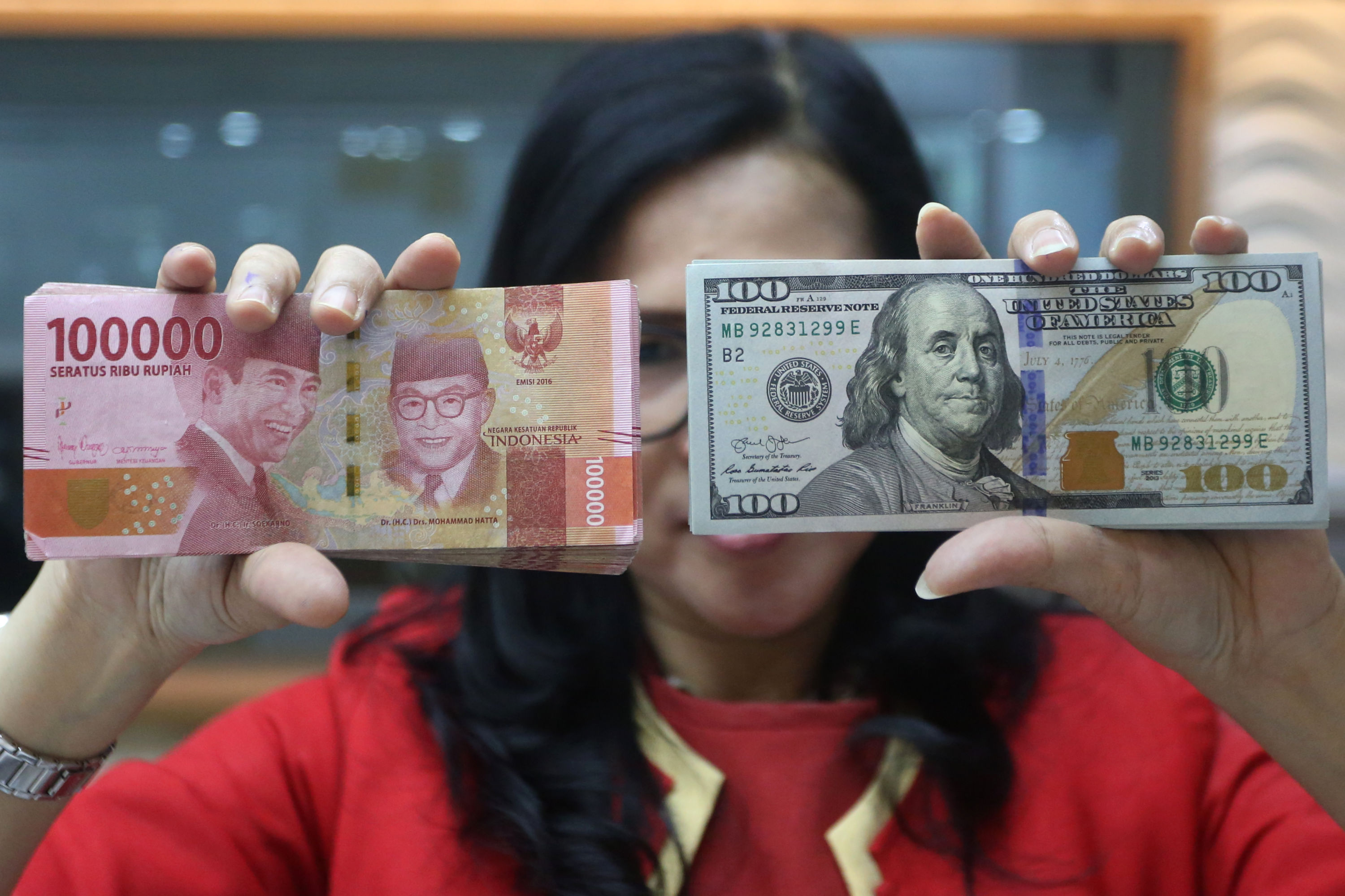 nilai-tukar-rupiah-melemah_20240124_212246.jpg