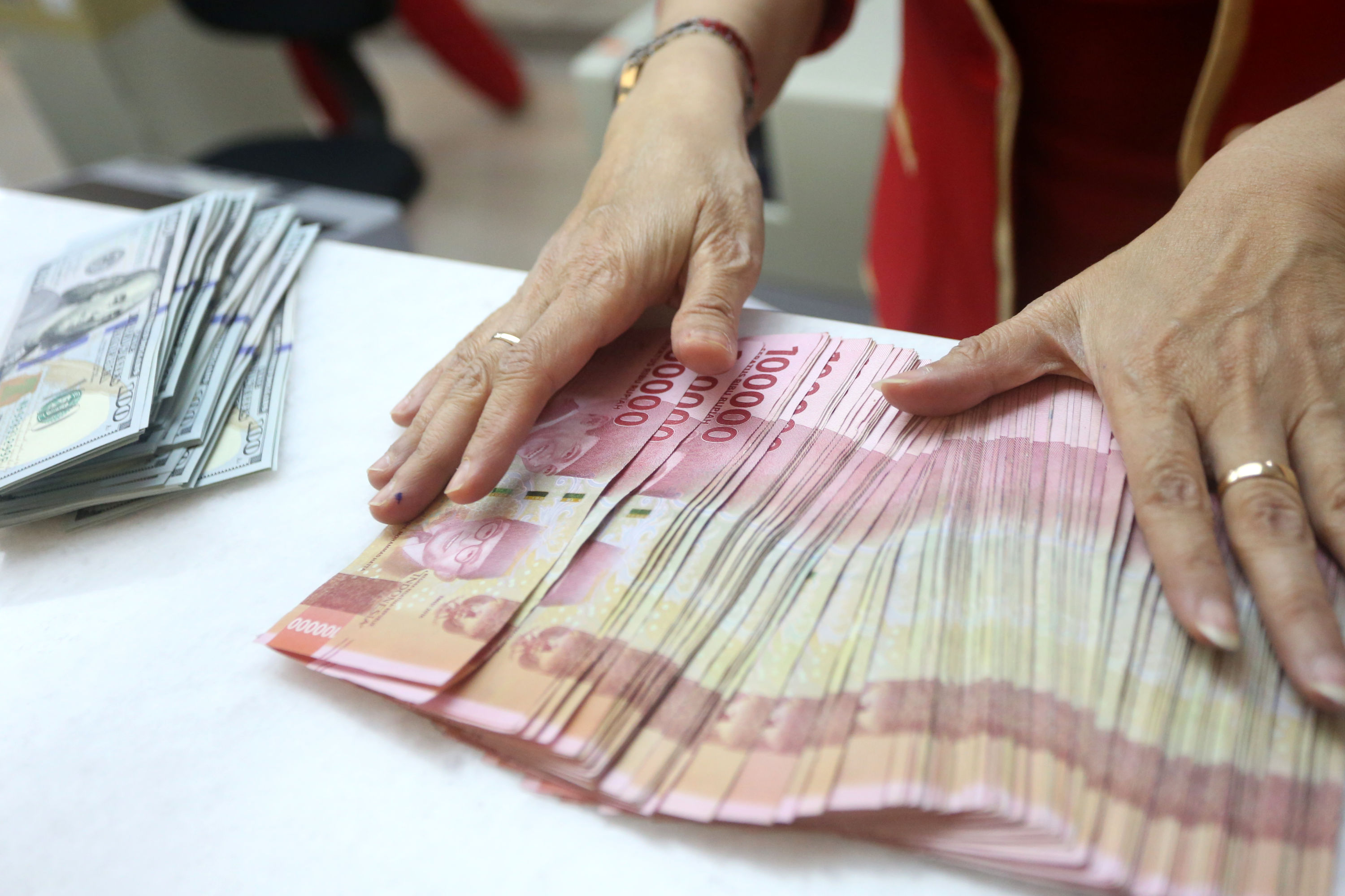 nilai-tukar-rupiah-melemah_20240124_212250.jpg