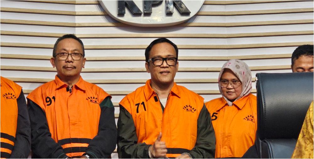 noel-kasih-jempol-di-kpk.jpg