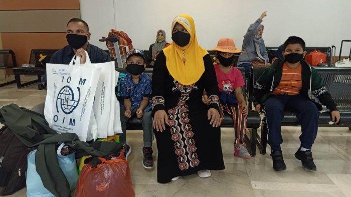 nur-alam-sekeluarga-pengungsi-rohingya.jpg