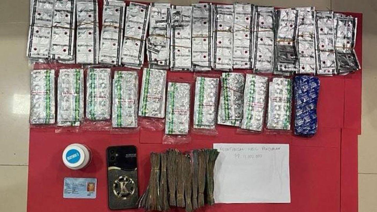 obat-keras-ilegal-tramadol-heximer-disita-dari-toko-plastik-di-Jagakarsa-Jakarta.jpg