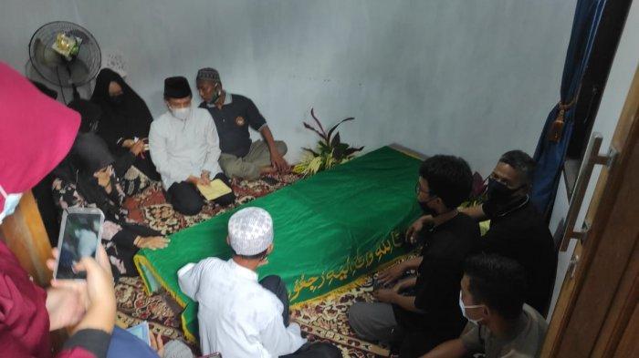 oknum-tni-di-balikpapan-bunuh-guru-honorer-pelaku-kesal-terus-ditanya-kapan-menikahi-korban.jpg