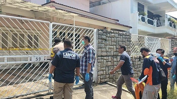 olah-tkp-kasus-tewasnya-ibu-dan-anak-di-cinere.jpg