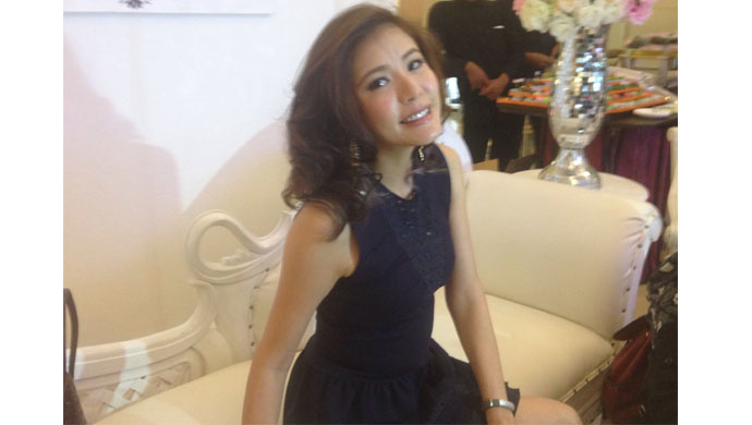olga-lidya-saat-pembukaan-sebuah-salon_20161209_185845.jpg
