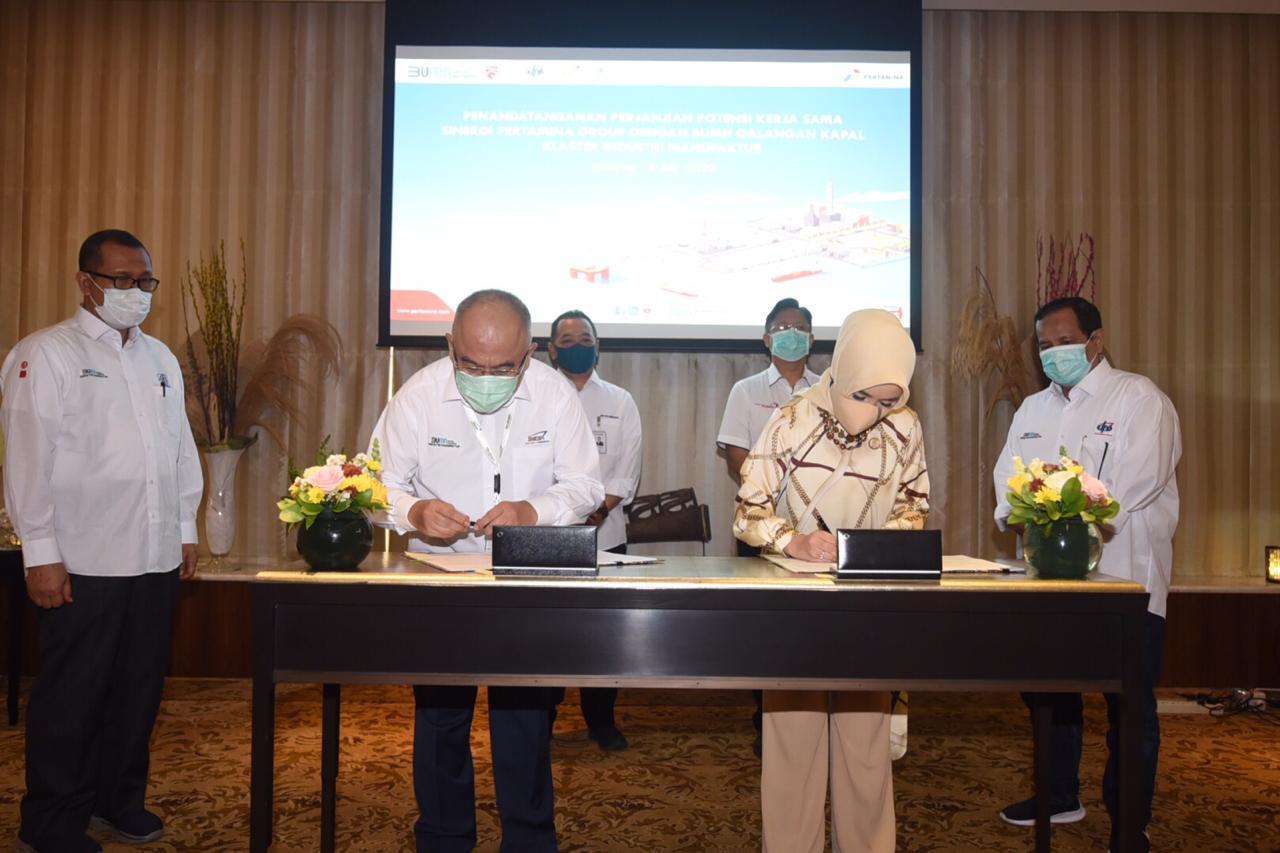 optimalkan-tkdn-pertamina-gandeng-3-bumn-galangan-untuk-perawatan-kapal.jpg