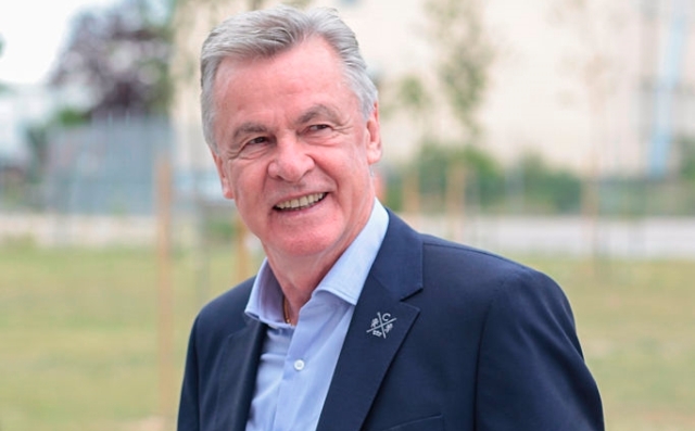 ottmar-hitzfeld-miringggg_20160305_192152.jpg