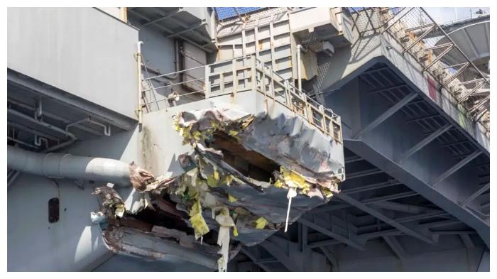 pada-kapal-induk-USS-Harry-S-Truman.jpg